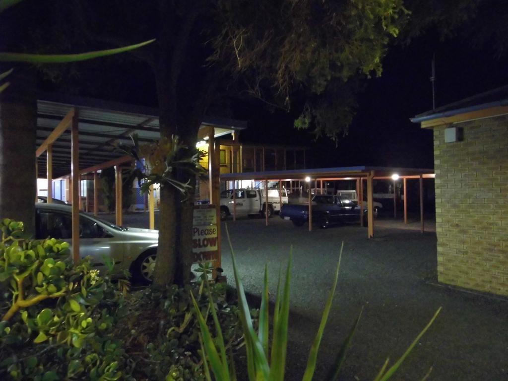 Nanango Fitzroy Motel Exteriör bild